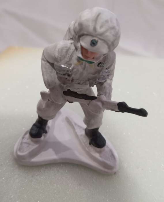 Action Snow Trooper Green Beret Action Soldier set of 3 SEALED IN BOX 54mm Pewter