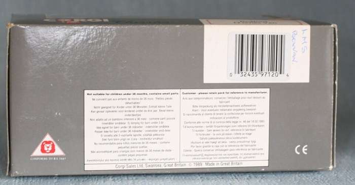BEDFORD O SERIES VAN LMS EXPRESS PARCELS BOXED