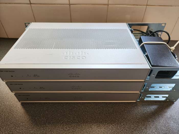 Cisco ISR C1111-8P 8-Port Gigabit Integrated Router Dual GigE