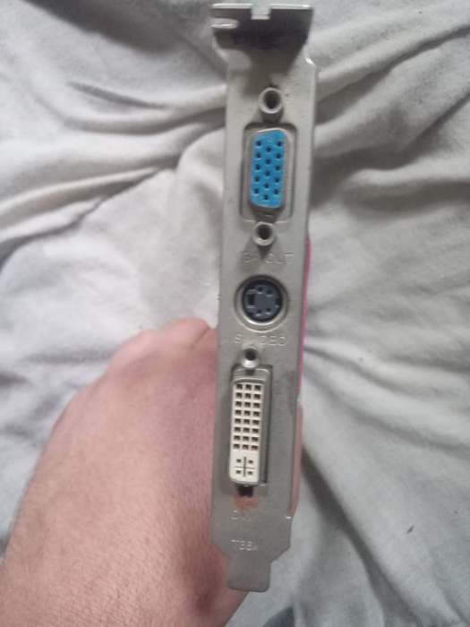 Nvidia geforce FX5200 128mb ddr tv dvi