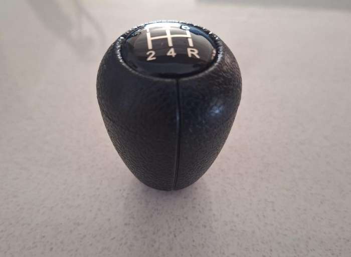 Nissan 1400 Gear Lever Knob 5 Speed