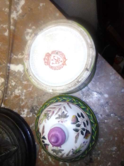 Chinese Porcelain ceramic mark 1895 made by the "Wong Lee " company in the style of Napoleon III.