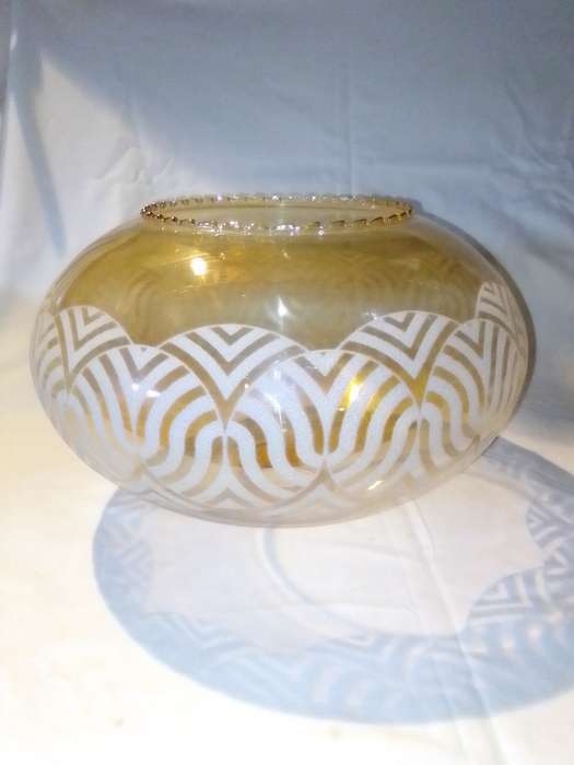 Large Vintage Art Deco Lamp Shade Amber & White Glass and is a chandelier pendant type fixture.