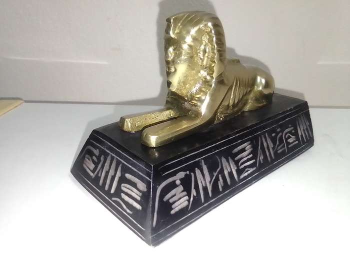 VINTAGE EGYPTIAN FIGURINE DESIGNER heavy BRONZE SPHINX of KING AMMENEMES II