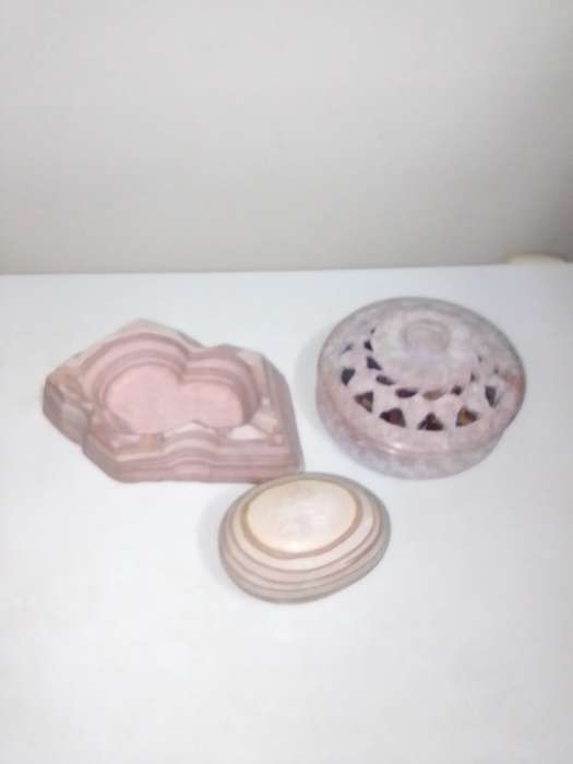 Stone Pot puree lidded bowl plus egg and ashtray