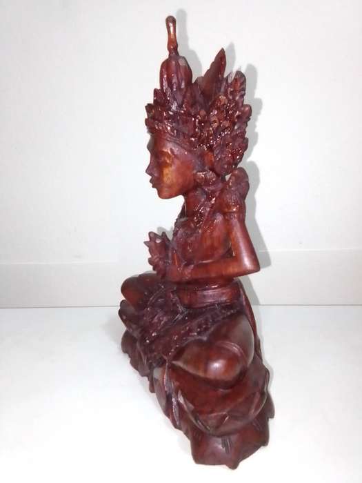 Vintage Carved Wood Thai Buddha Figure Seated on Lotus Flower Praying