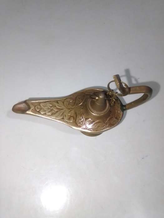 2 X Vintage Brass Genie oil Lamps or Aladdin brass oil lamps