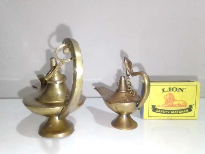 2 X Vintage Brass Genie oil Lamps or Aladdin brass oil lamps