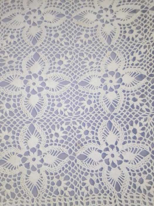 A extra large Hand Crocheted rectangular Tablecloth/Bedspread @ 2.3mx1.85m in Excellent condition.