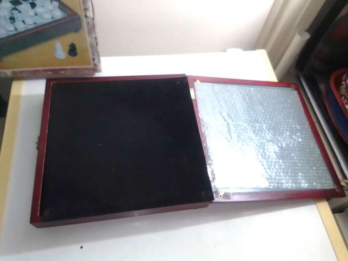 In box vintage Glass Classic chess Set with storage in wooden case ideal game for 2 players
