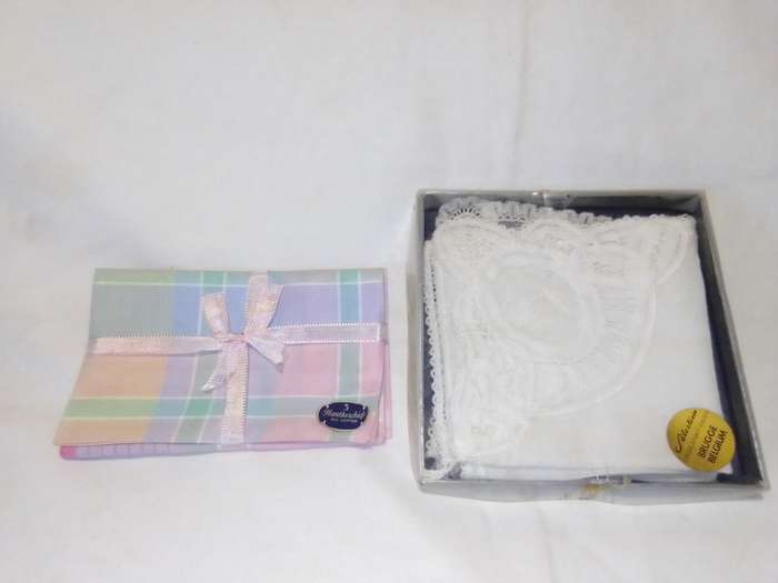 Vintage 2 lots. Women Cotton Handkerchiefs "Burgee Belgium" 1 monogramed "Venezia" 3 Other French