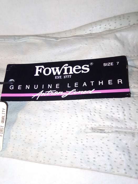 Vintage genuine leather gloves. Vintage Fownes Leather Gloves Size 7 {Small} Glam, Preppy, 80s.
