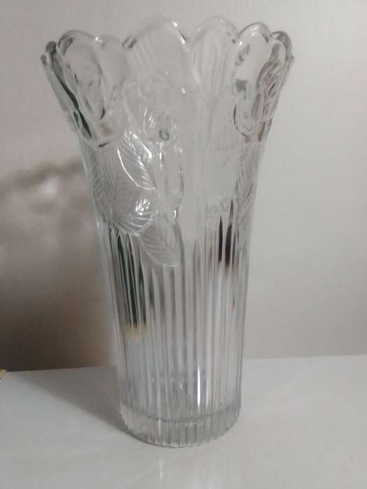 Italian Rose Patterned Glass 265mm Tall. Vase - Vetreria di Borgonovo - ca. 1950s