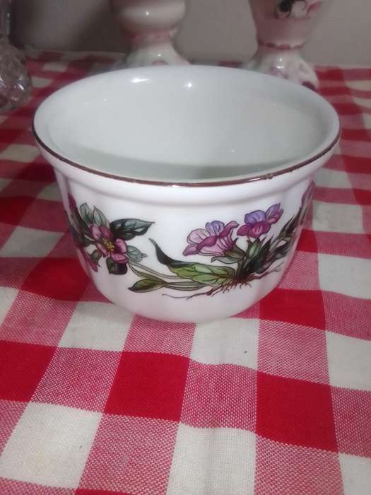 2 x mini Italian vases. Glass Toothpick holder. Villeroy & Boch "Riviera" custard Cup Luxembourg.