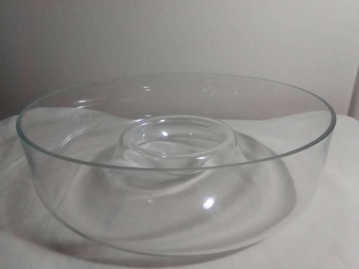 Vintage. This beautiful Princess House bowl will add elegance to your party. A Heritage Collection.