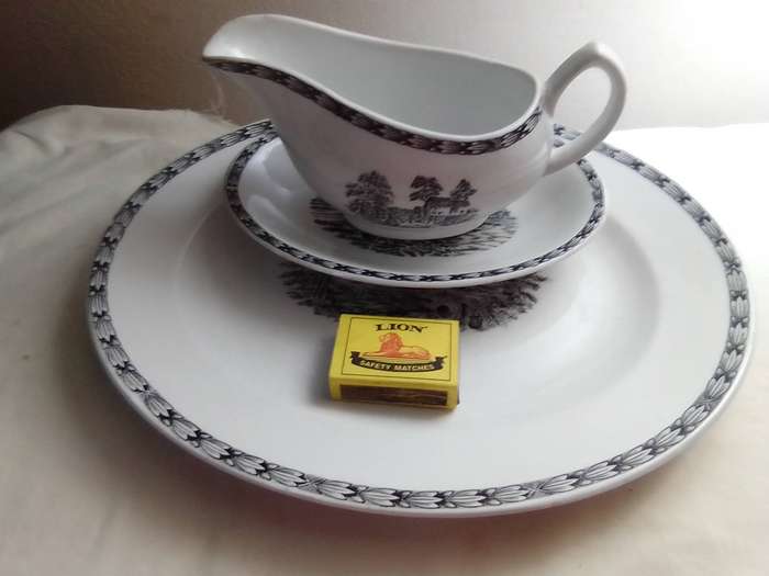 Old vintage W.H. Grindley "Rustic England" meat platter and gravy boat & drip tray