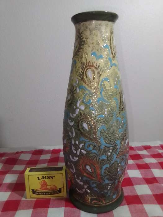19th century Royal Doulton Lambeth Slater Patent Vase, possible by Rosina Brown (1887-1903).