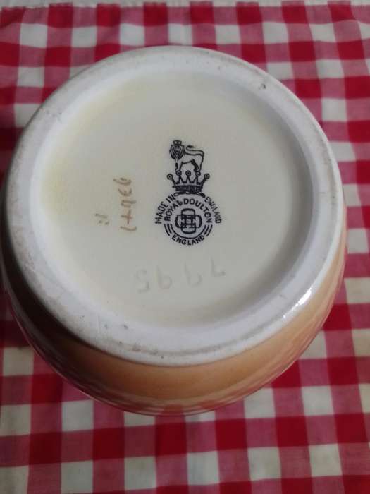 No 7995 shape  A RARE ROYAL DOULTON SERIESWARE VASE - COUNTRYSIDE
