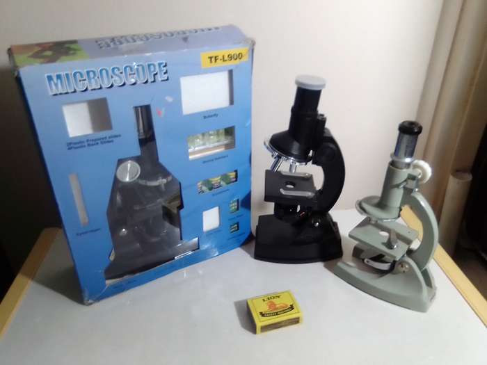 3 x Microscpoes. One boxed. For the Beginner Children Student Educational Toy Gift Microscope