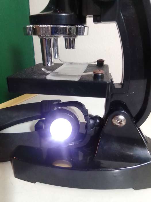 3 x Microscpoes. One boxed. For the Beginner Children Student Educational Toy Gift Microscope
