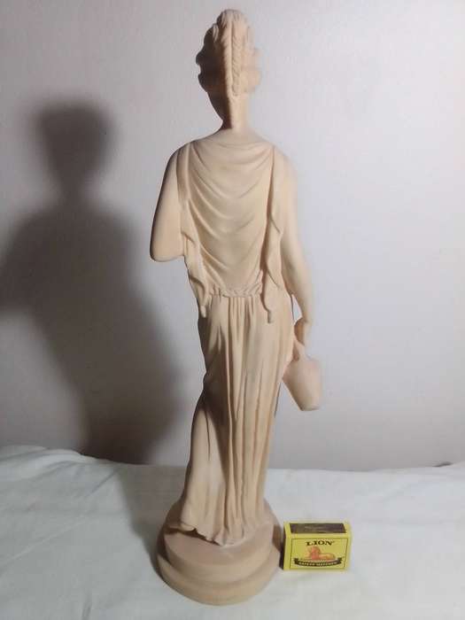 Vintage ARTA FINA 1960s. Hera rules over Mount Olympus Greek Roman Goddess of Marriage & Family
