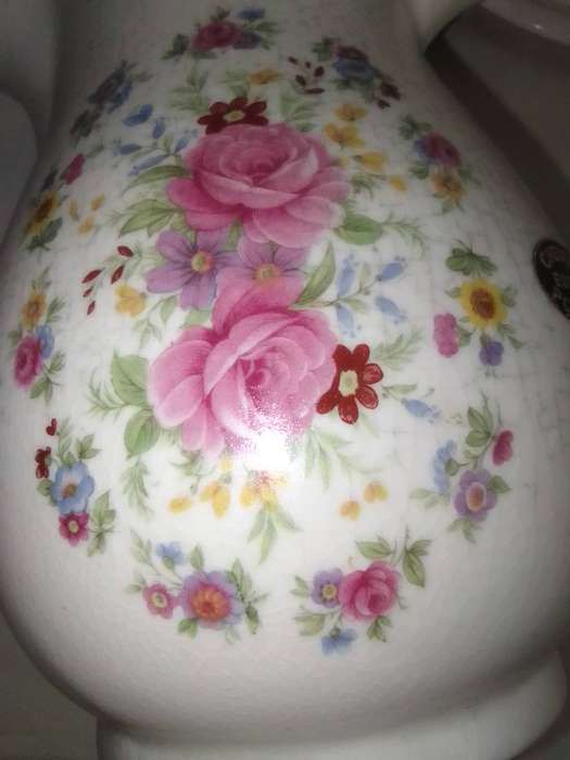 1952 est Vintage Cresent Potteries Water Jug plus Bowl in excellent order/condition.