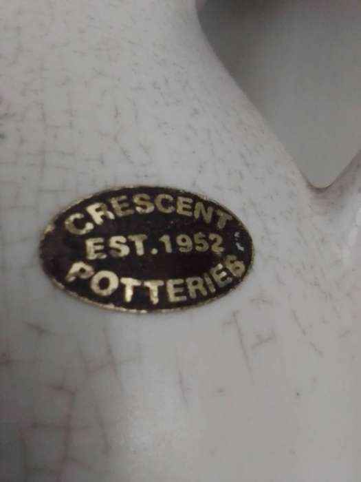 1952 est Vintage Cresent Potteries Water Jug plus Bowl in excellent order/condition.