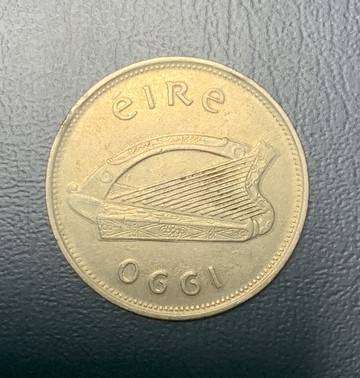 !!! Irish 1 Pound Coin - 1990 !!!