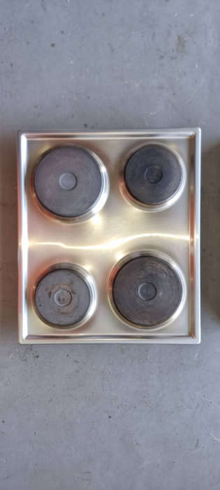 Kelvenator 600mm Oven hob and extractor