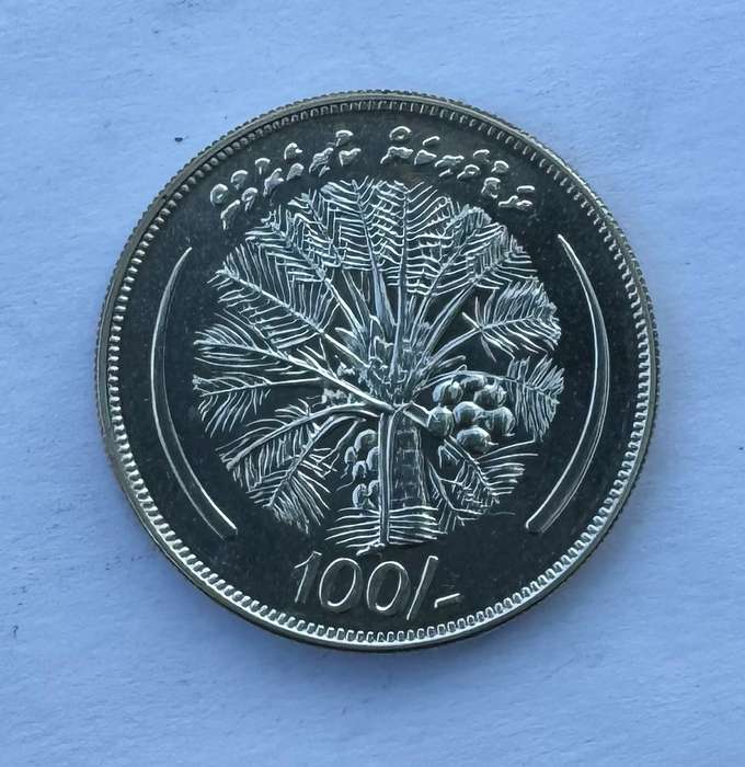 1979 AND 1980 SILVER - 100 RUFIYAA - 28.2gr 80% SILVER EACH
