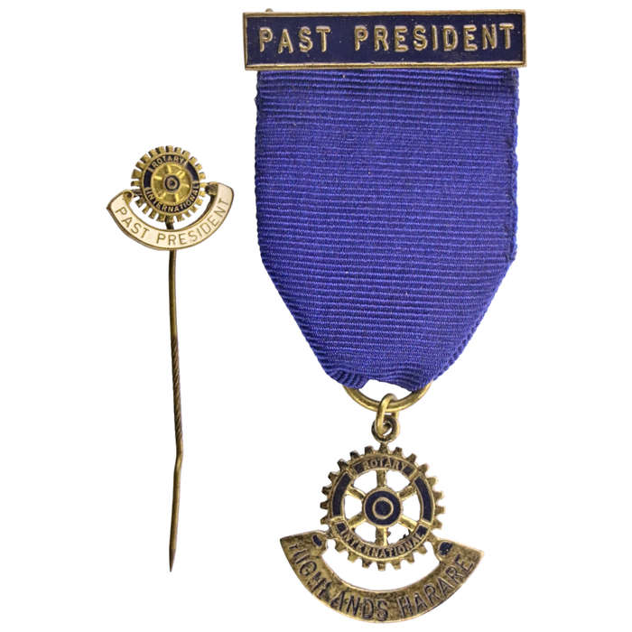 1987-88 Past President Stephen Bardwell Rotary Club International Highlands Harare Designation Medal