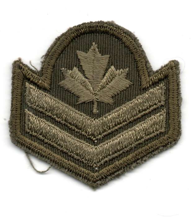 Canada Royal Canadian Armed Forces Master Corporal (Maple Leaf Over 2 Chevrons) Material Rank Patch