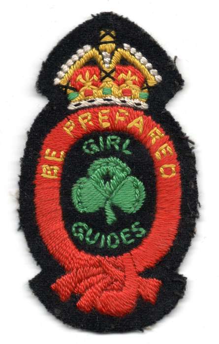 Scarce 1945 Girl Guides, Queens Guide badge 82mm x 50mm