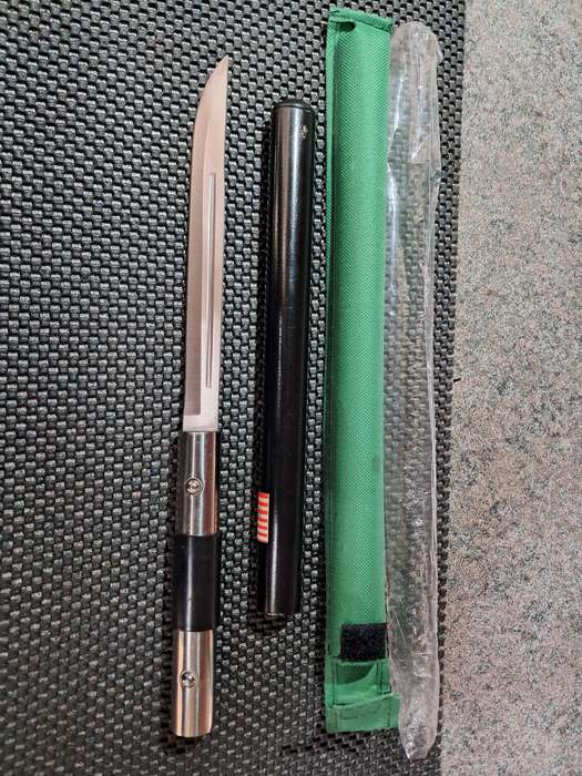 Blade baton in sheathing new