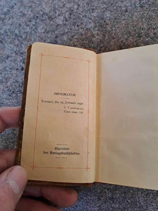 Vintage Bible 1930's pocket size in Geman