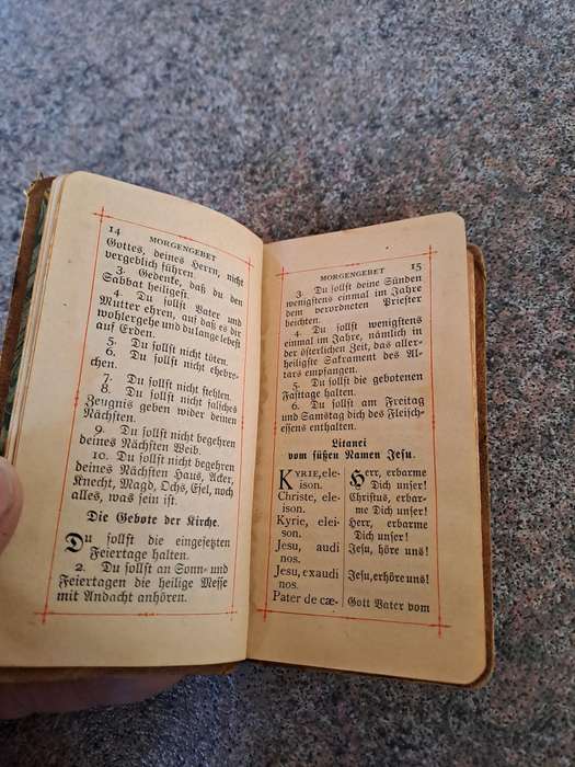 Vintage Bible 1930's pocket size in Geman