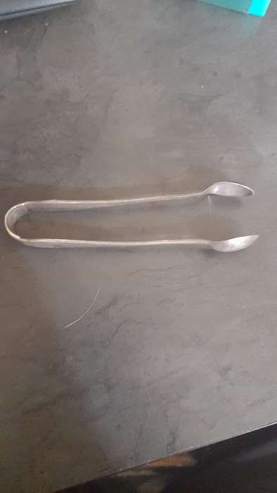 1926 Walker & Hall sugar tong sterling Sheffield