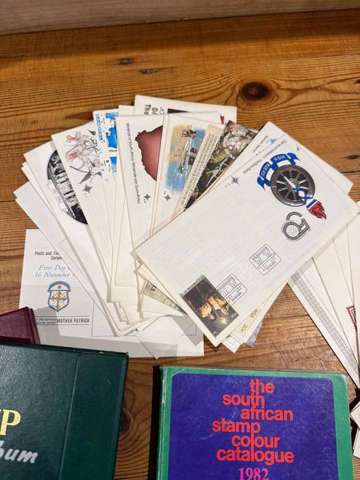 Large Stamp Collection - South Africa & International 1800s to 1900s (+-890 Stamps in Albums Alone)