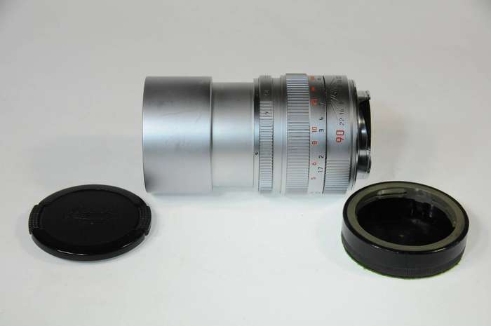 Leica ELMARIT-M 90mm F2.8 lens