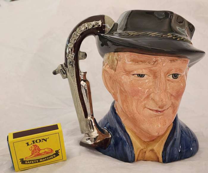 Royal Doulton LARGE Character Jug, RARE  "The ANTIQUE DEALER", D6807-majestic LIMITED 2,372/ 5,000