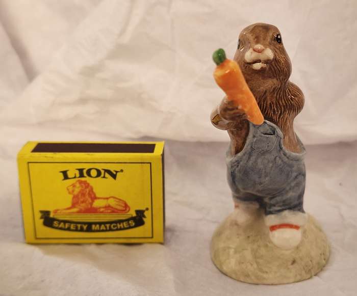 Royal Doulton BUNNYKINS - "MOTHER's DAY" DB 1`55- Magnificent, Gorgeous perfect Figurine!