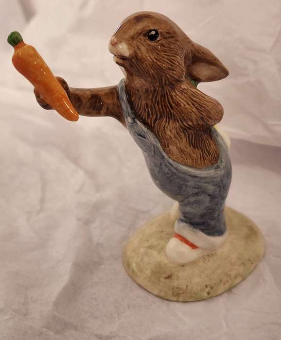 Royal Doulton BUNNYKINS - "MOTHER's DAY" DB 1`55- Magnificent, Gorgeous perfect Figurine!