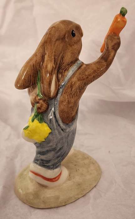 Royal Doulton BUNNYKINS - "MOTHER's DAY" DB 1`55- Magnificent, Gorgeous perfect Figurine!