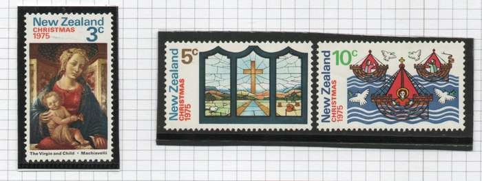 New Zealand 1975 Christmas set of 3 lightly mounted mint. SG 1083-5. Cat 55p (2012)