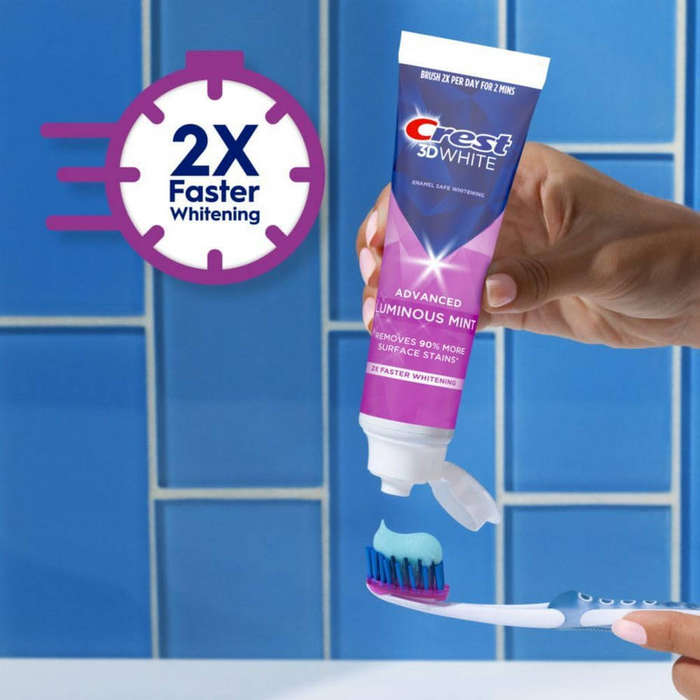 Crest 3D White Advanced Luminous Mint Teeth Whitening Toothpaste (Value 4-Pack)