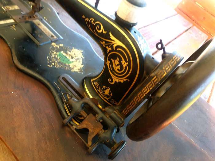 RARE CIRCA 1880'S JONES FAMILY TRANSVERSE SEWING MACHINE