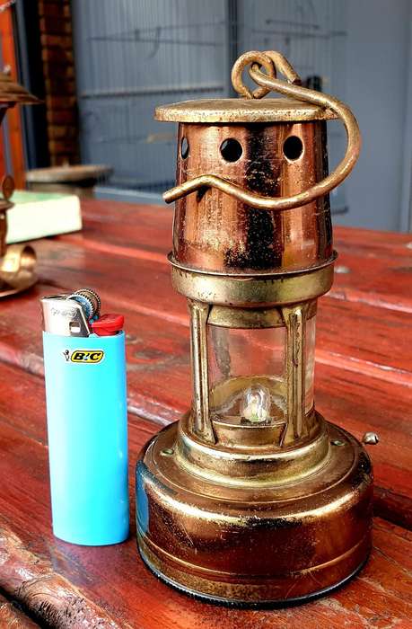 VINTAGE HONG KONG BATTERY LANTERN