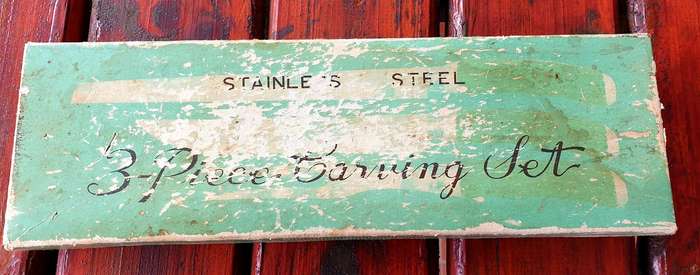 VINTAGE CARVING SET