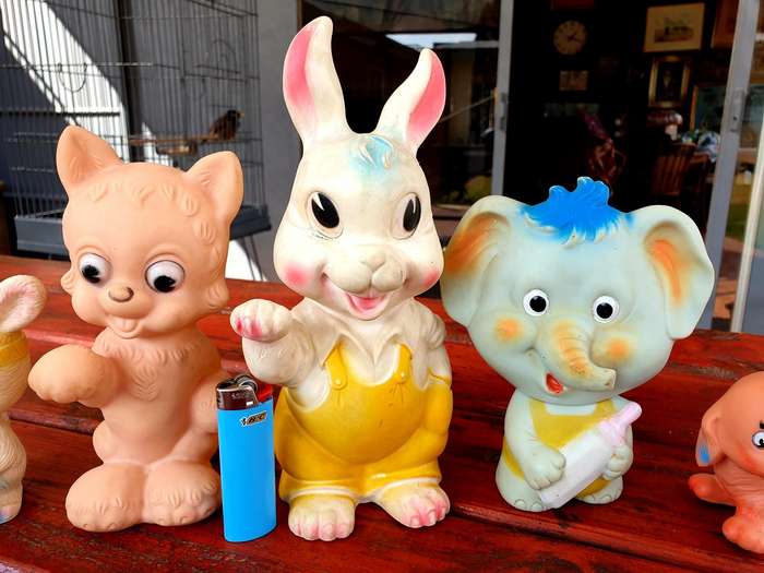 VINTAGE RUBBER TOYS LOT