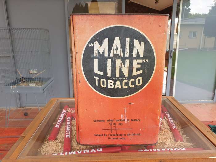 MAIN LINE 10 POUND TOBACCO TIN